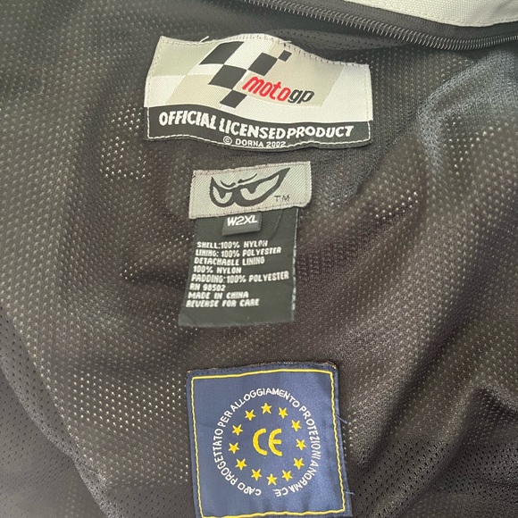 W2XL MotoGP motorcycle jacket with pads and slide protection - Picture 3 of 3